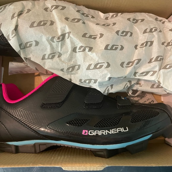Garneau W’s Multi Air Flex Black-Pink USA 11.5 spin shoes compatible with SPD - Picture 4 of 4